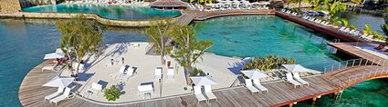 Te Moana Tahiti Resort - Aerial HD -® M Colombini